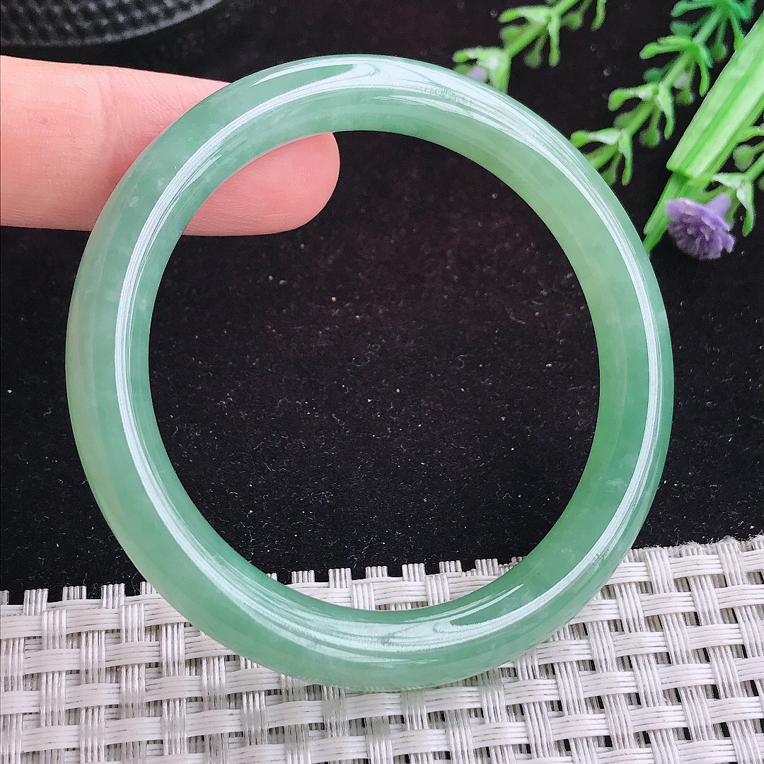自然光50.5/8.3/8小圈口老坑冰润起胶满绿圆条手镯平安镯翡翠玉镯叮当镯