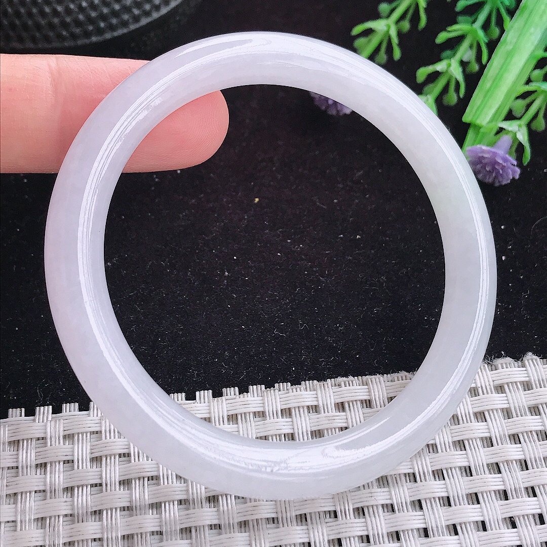 实拍A货翡翠53/7.9老坑冰润起胶白月光圆条手镯平安镯细条翡翠玉镯