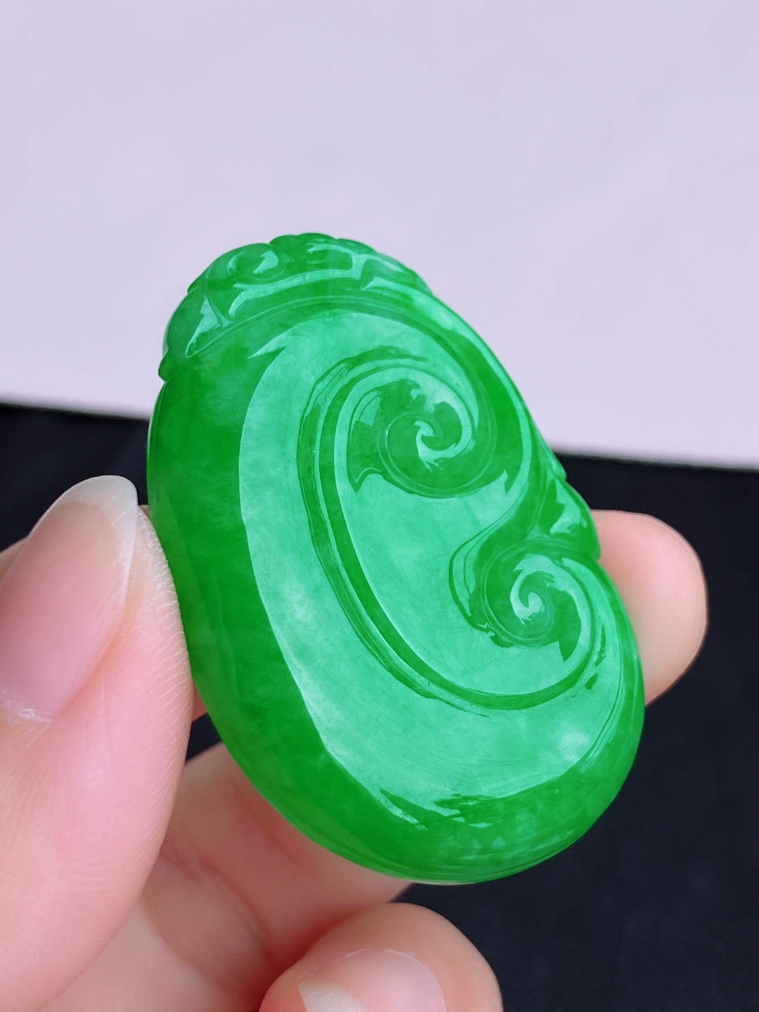 阳绿如意，色美清爽，尺寸45.3/30.5/6/自然光实拍