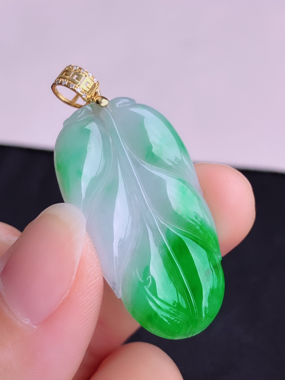 翠绿金枝玉叶，色美清爽，尺寸36.5/20.5/4/自然光实拍
