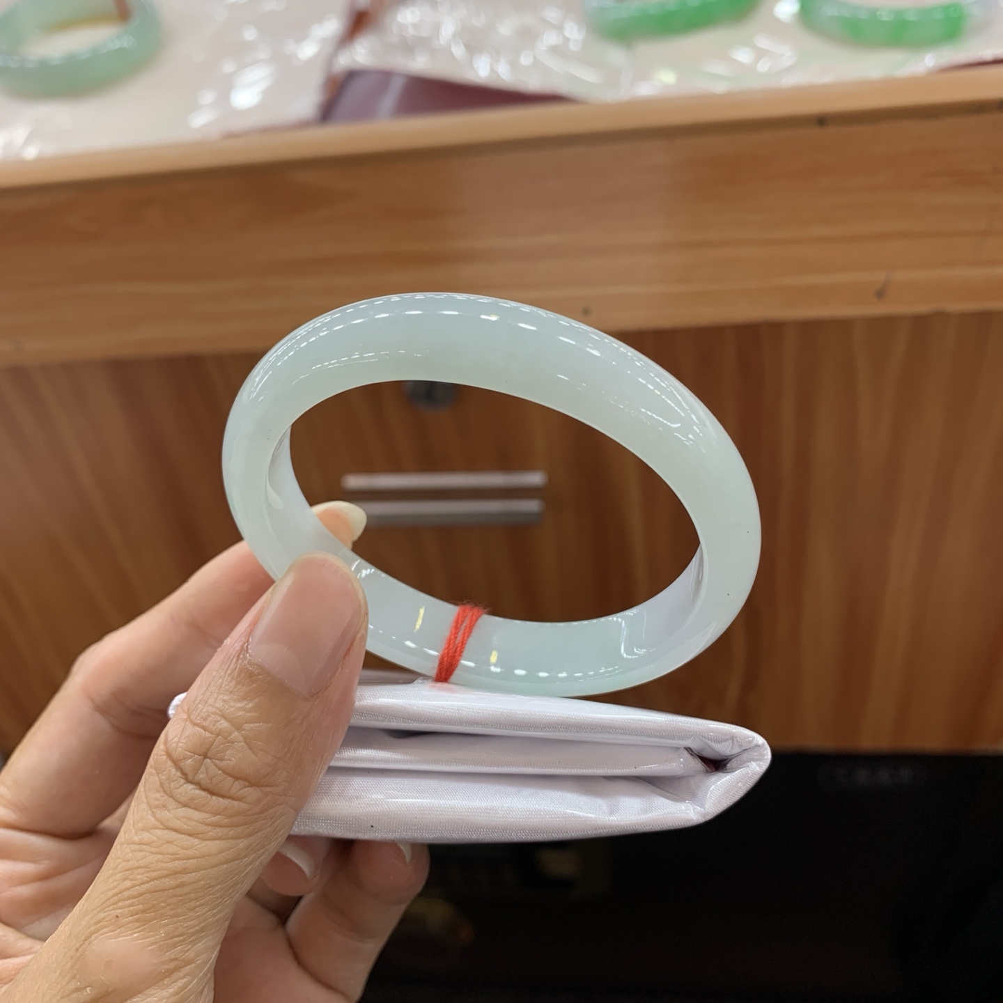 060901MMJ 冰底色贵妃翡翠手镯 54.3-48-11.2-6.9