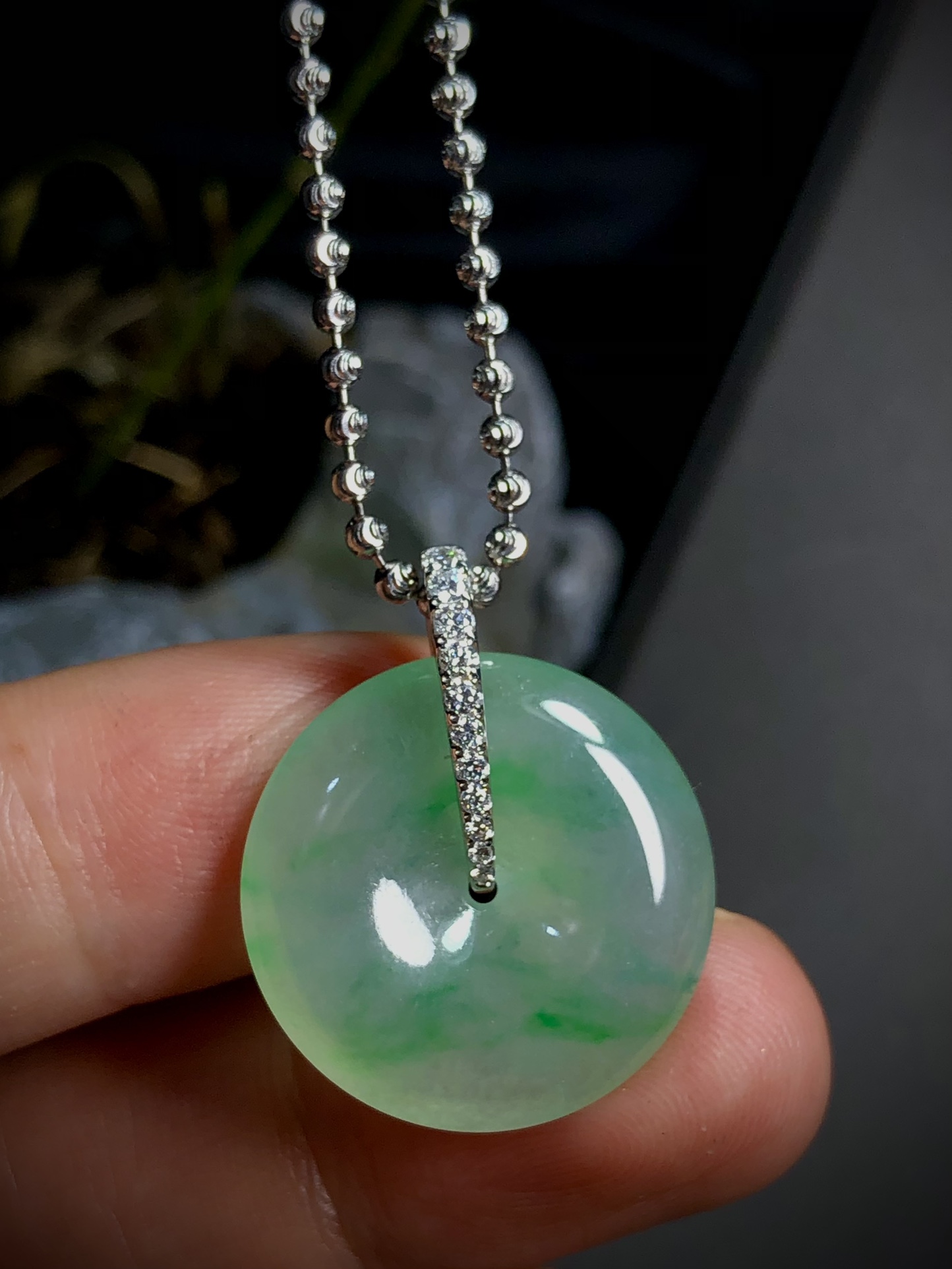 绿花平安扣子，裸石21.8-4.8mm，18K金，南非钻，不含链