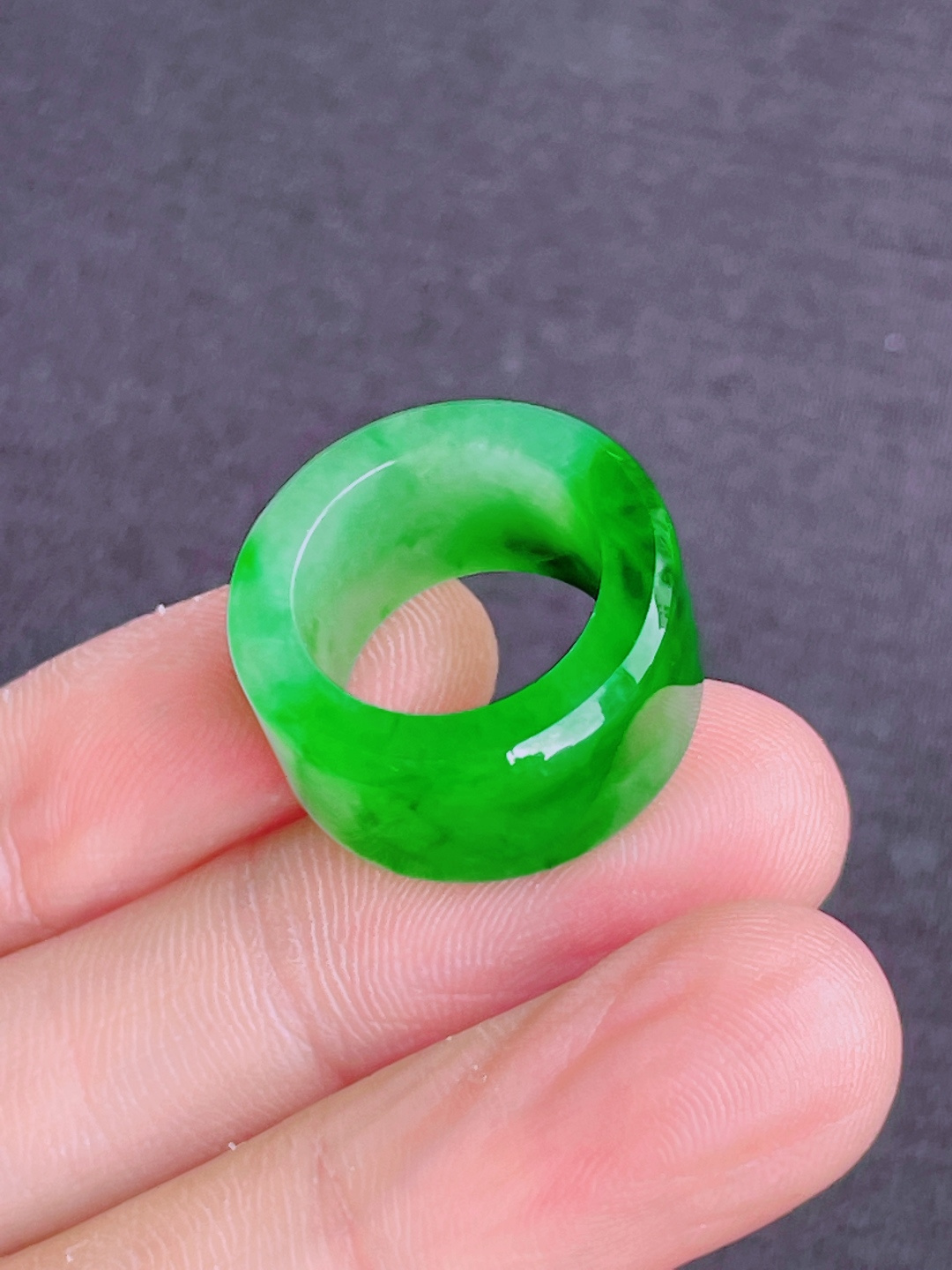 ️高冰绿戒圈，晶莹剔透，新颖时尚，无裂，11-3.5