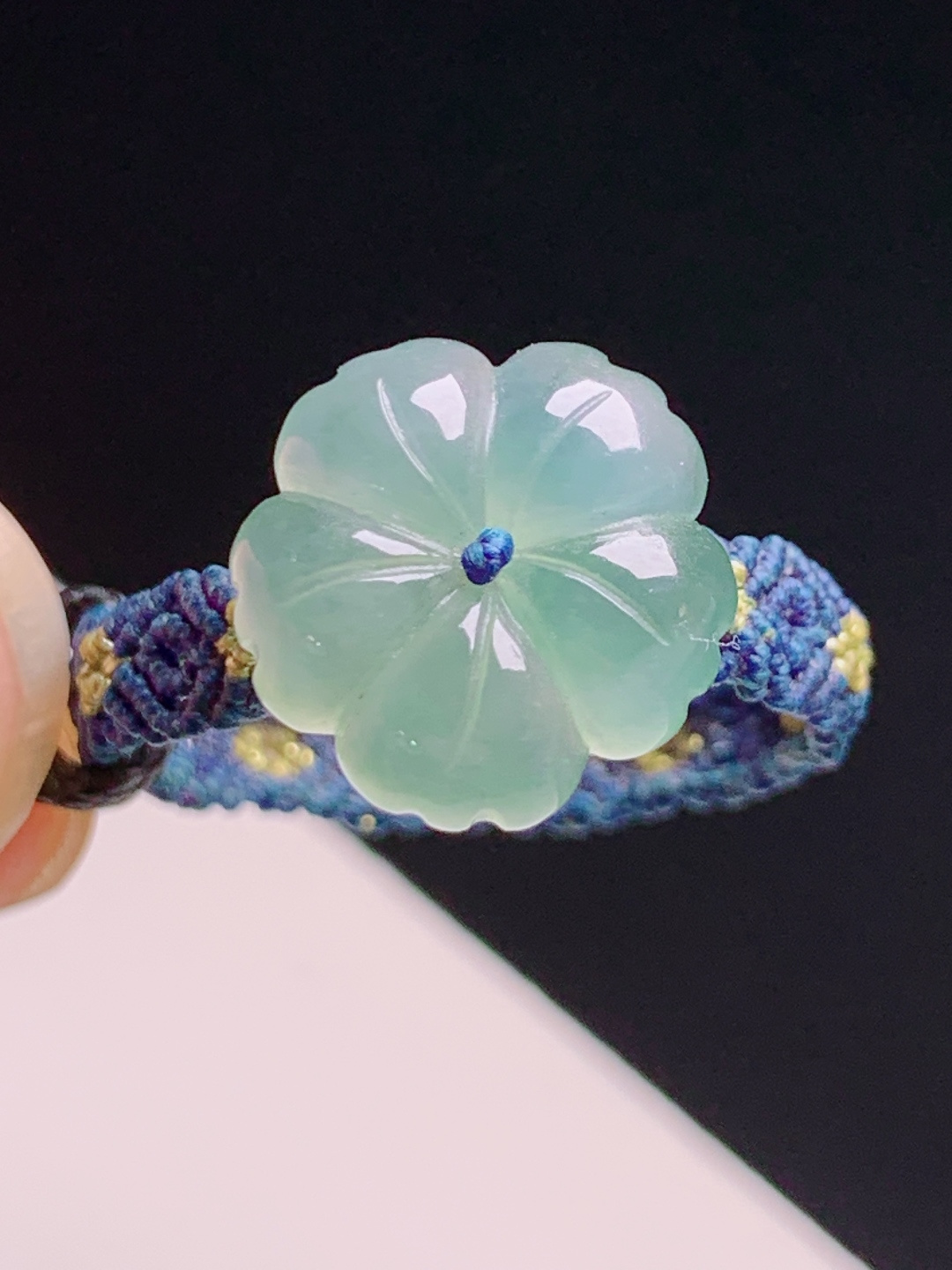 冰晴小花戒指，冰润通透雕工细腻，晴水底色清新雅致上手温柔