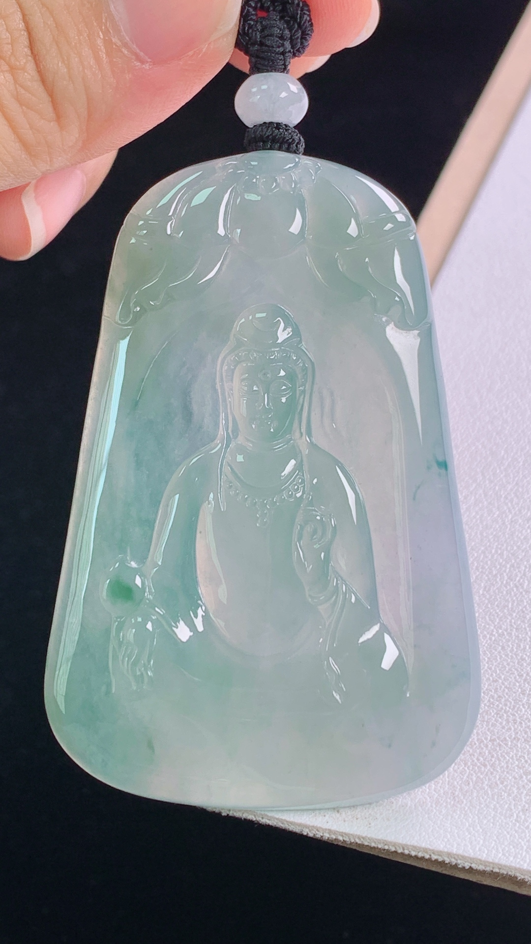️冰飘花观音花色灵动，胶感十足，无裂，尺寸:61.7-41.1-5.7mm 7