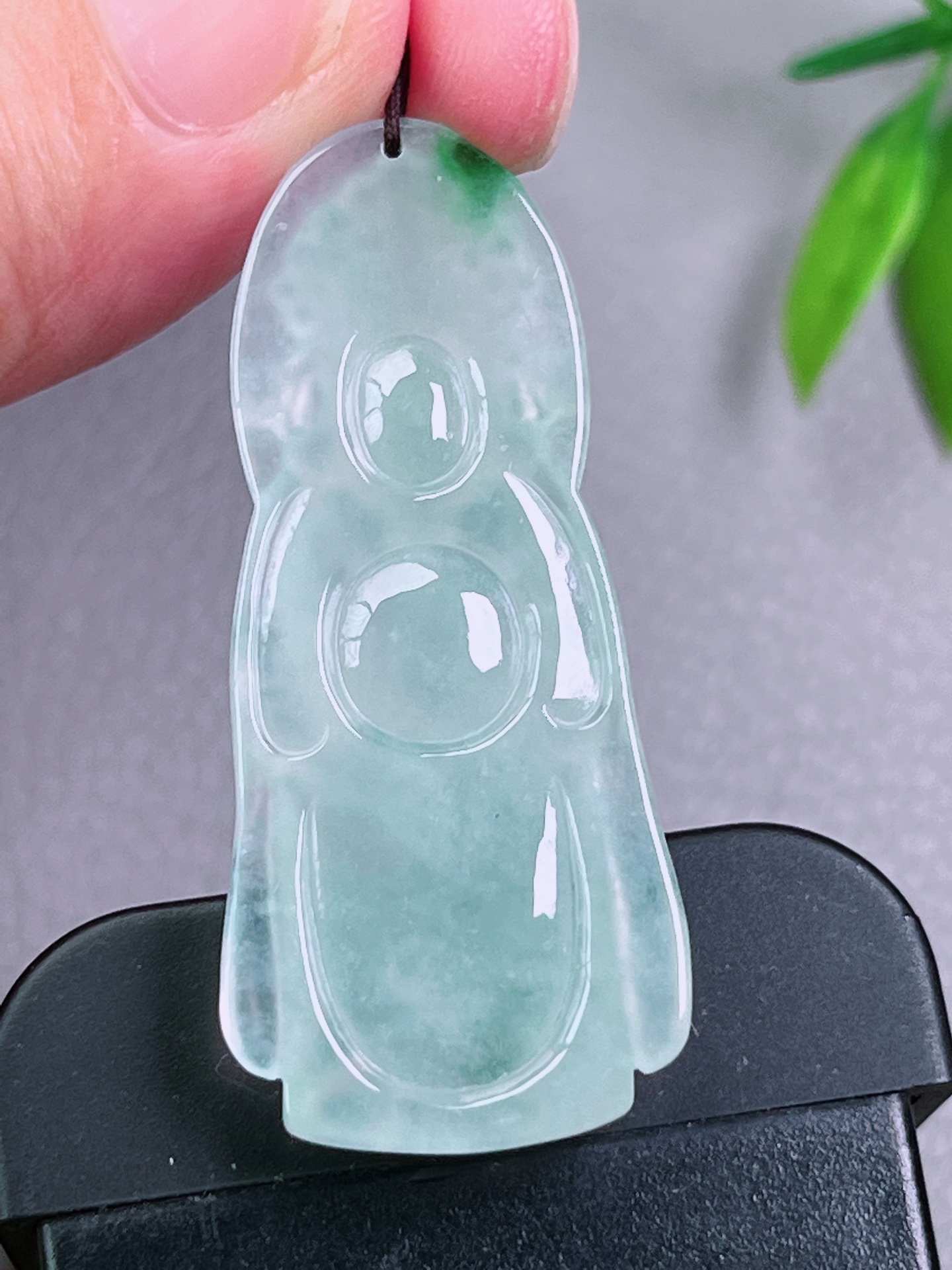 财神，无裂，种水油洁，冰透水润，起荧光，尺寸：44.9-19.8-6