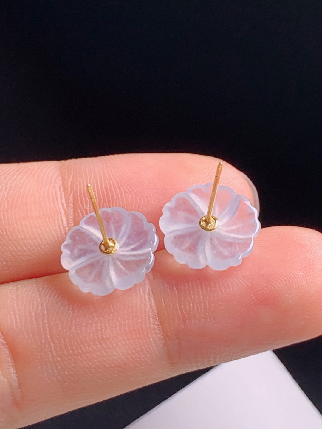 ️ 花朵耳钉，紫韵清雅冰润通透，阳绿配珠点缀温婉动人，清新百搭