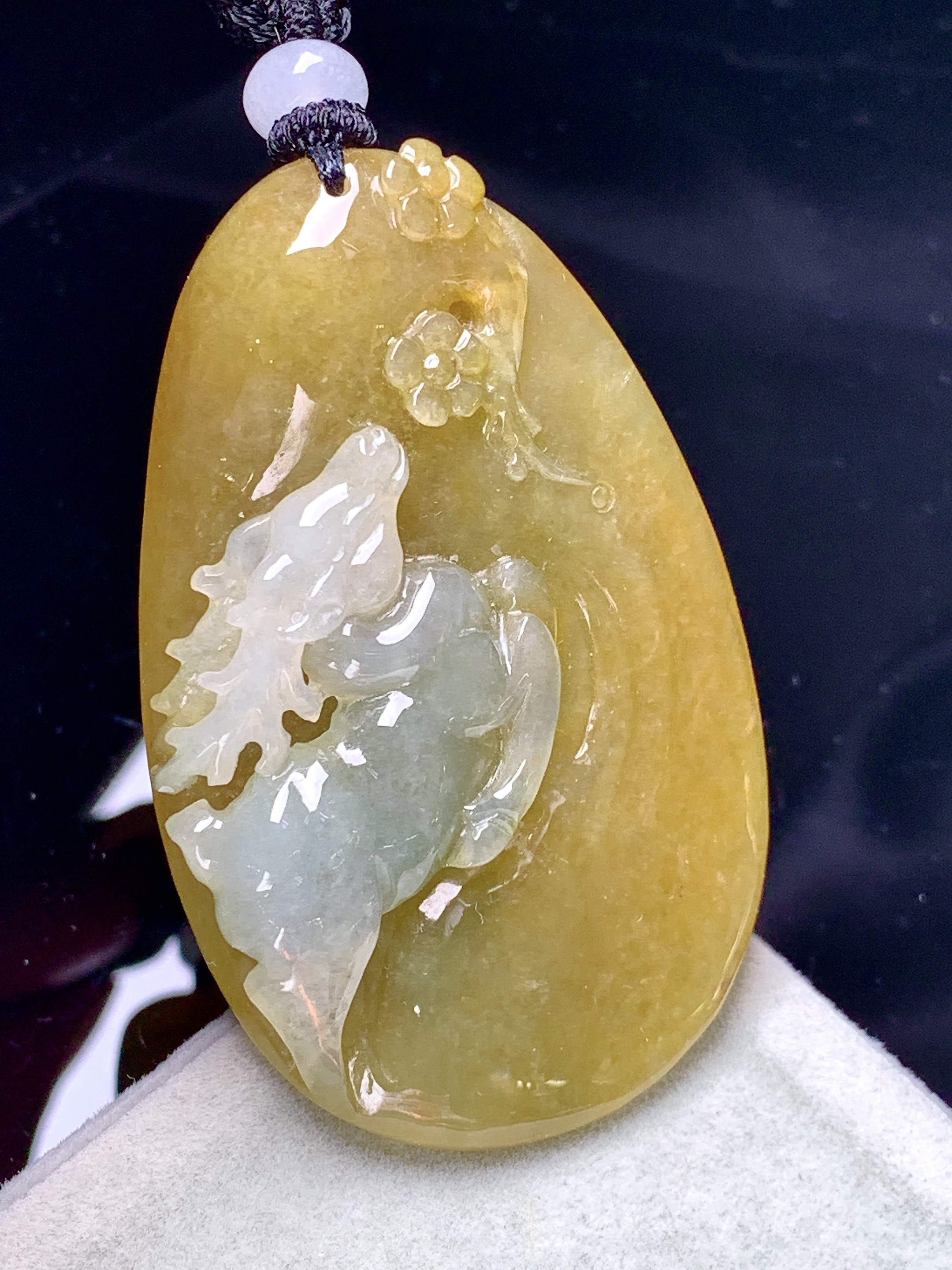 黄翡貔貅吊坠 玉质细腻 色泽艳丽清新 整体尺寸55.2*34.8*11.2 L1