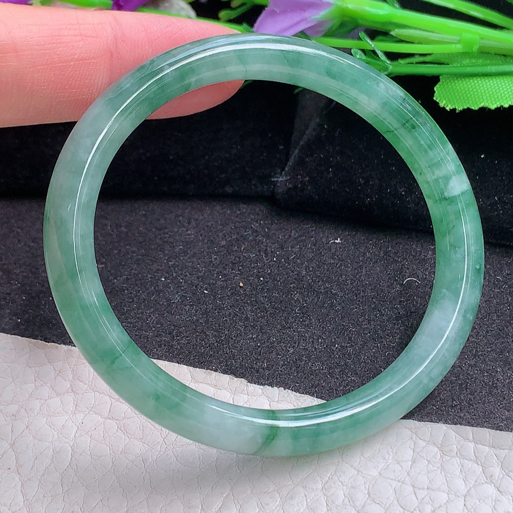 xh实拍55.5*50*8.2*7贵妃镯 缅甸翡翠a货玉手镯 冰飘花蛋形圆条玉手环