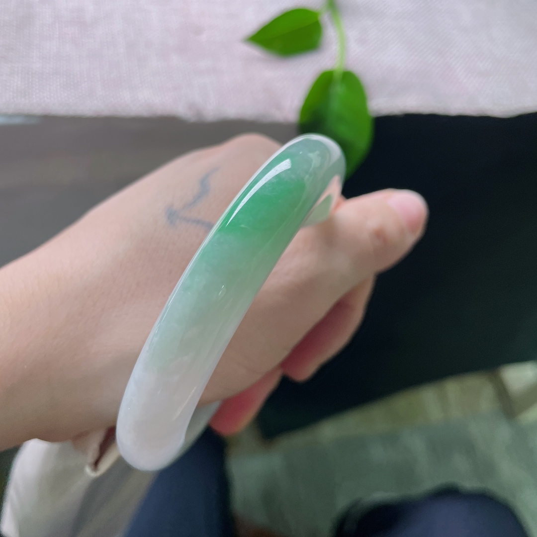 飘绿正圈，水润，俏丽若三春之桃，雍容华贵，种老，棉线，ss51488a