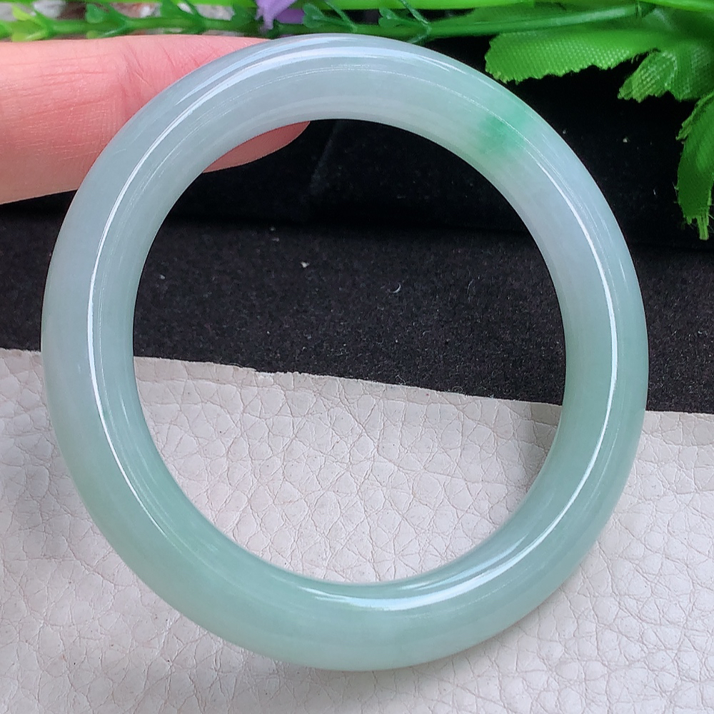 n小圈口52.5*9.3美人镯 缅甸翡翠a货玉手镯 清新胶感飘绿圆条玉手环