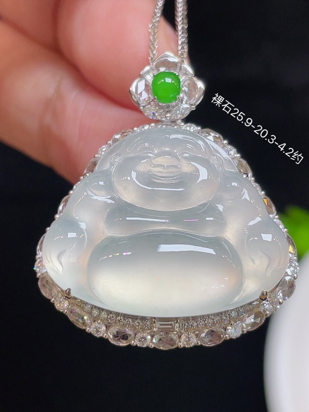 ️【冰种，佛】大件饱满，通透水润，玉质细腻，翠色鲜艳，18k金奢华钻石镶嵌️，25.9-20.3