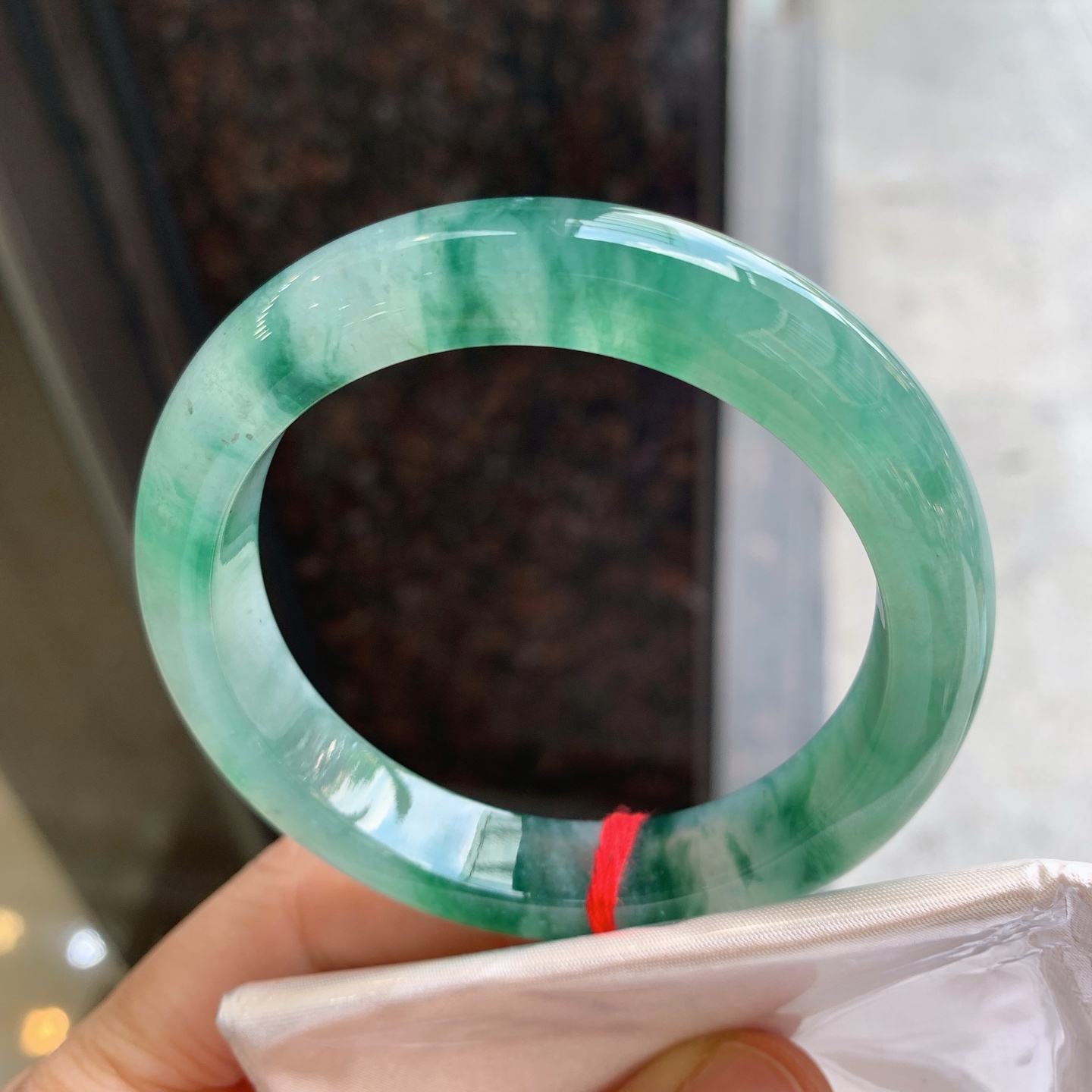 正圈冰飘绿花 内圈微细纹 尺寸：54.5/11.3/8.6 版型好