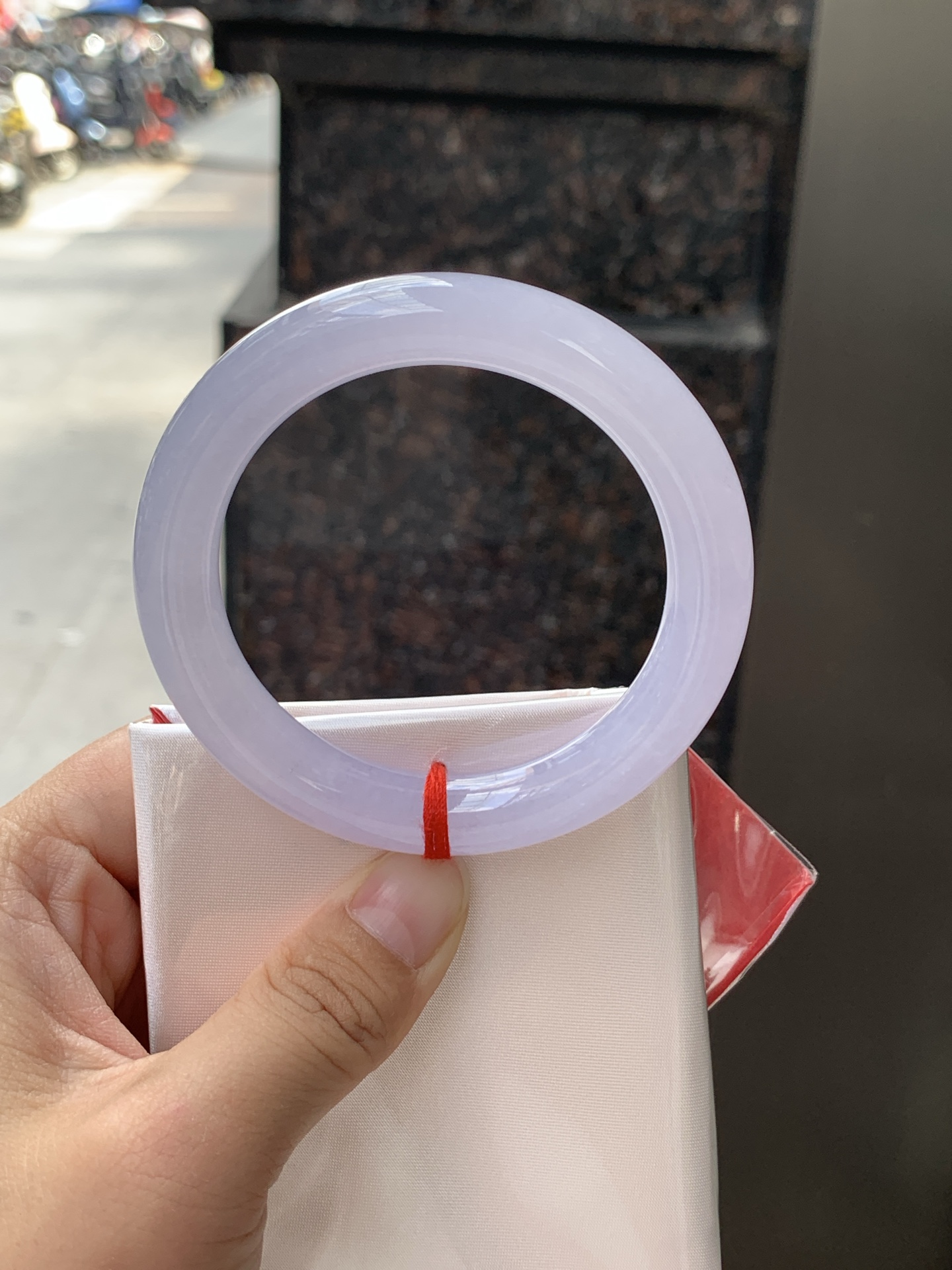 冰紫圆条 54.7-10.5-10 0611-N970 打灯棉线，底妆冰润细腻，种水很好，渐变冰紫底色很均匀，小仙女镯一枚