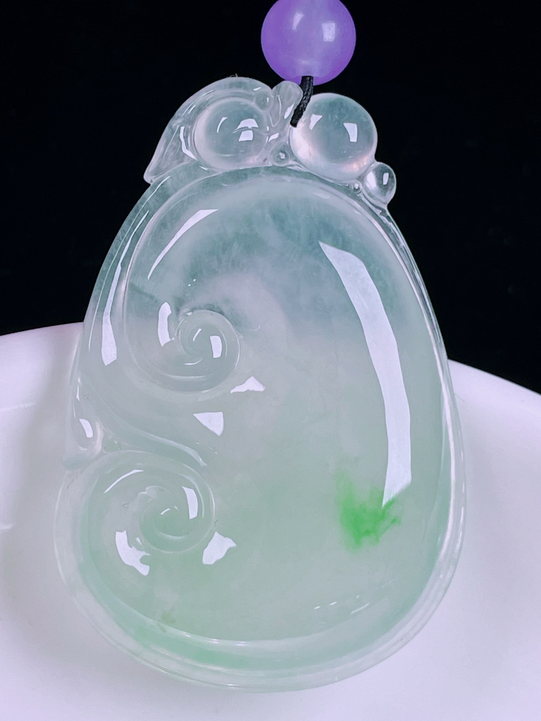 ️冰绿如意，老种起光，细底通透，尺寸：41.7/28.5/6.2mm0612