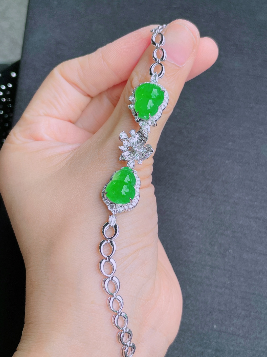 ️绿葫芦手链，晶莹剔透，新颖时尚，13-10-5
