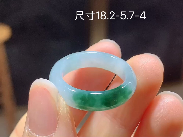 冰飘花戒圈 无裂 尺寸，18.2-5.7-4