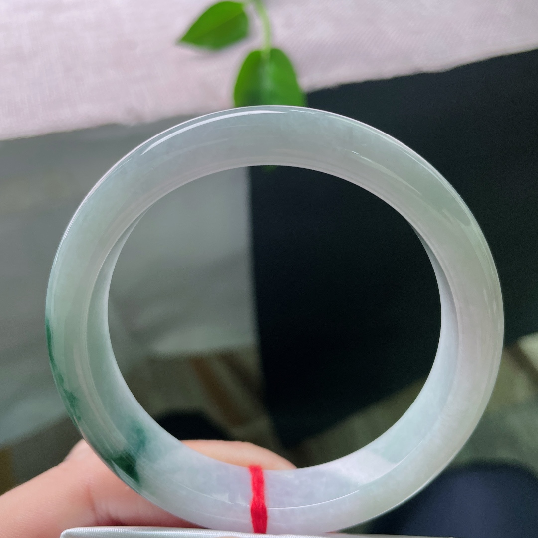 57.3/12.1/7.6，飘花正圈，水头好，种老水足，简约不简单，落落大方，无裂，ss54608a