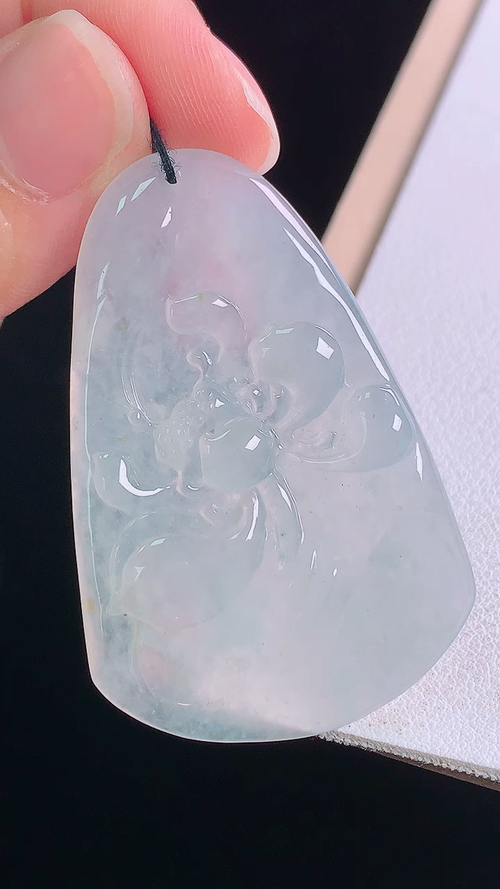 冰种莲花，无裂，尺寸:47.1-30.9-4.9mm 8