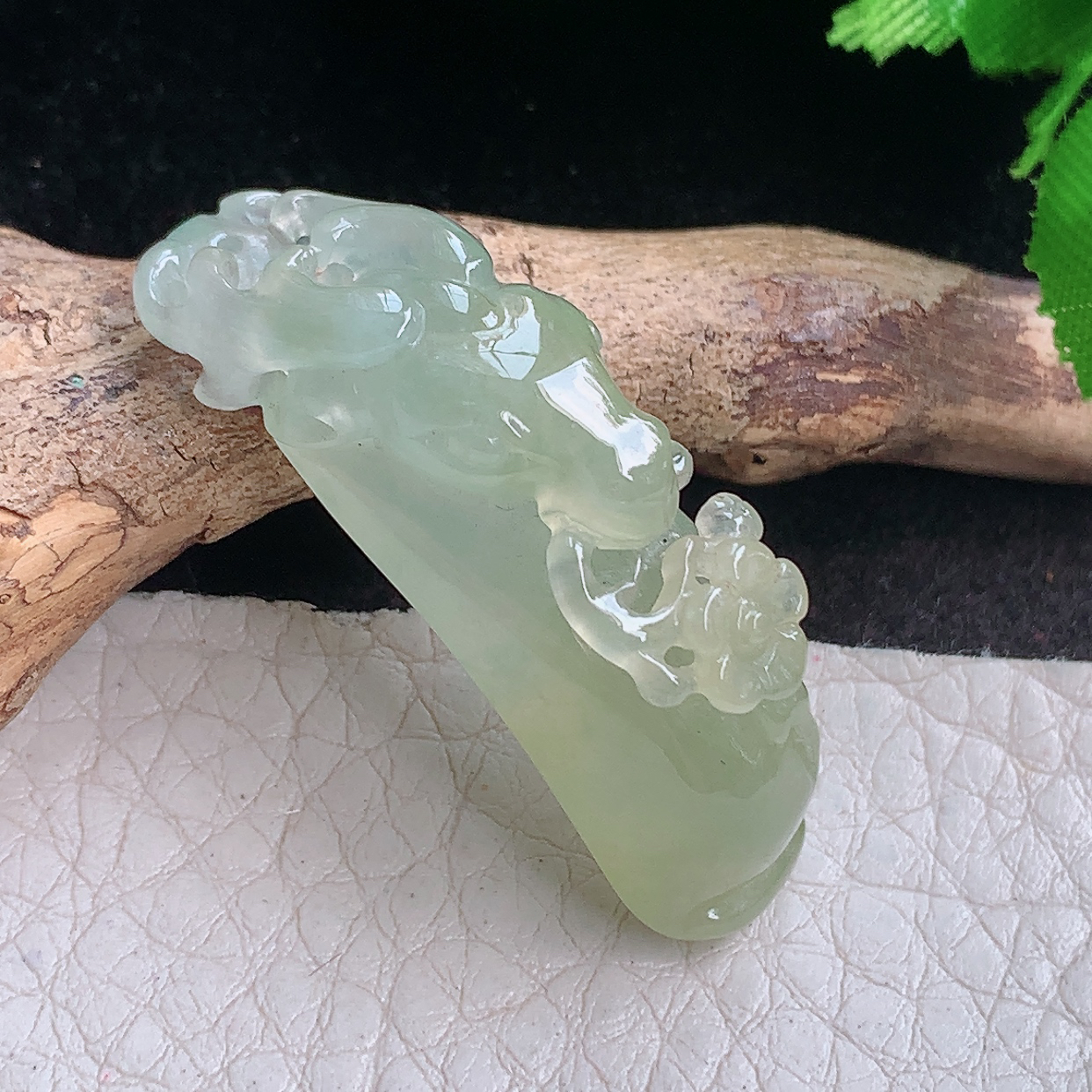 hx实拍42*10*13缅甸翡翠冰透黄翡福禄有财手牌 梅花鹿吊坠