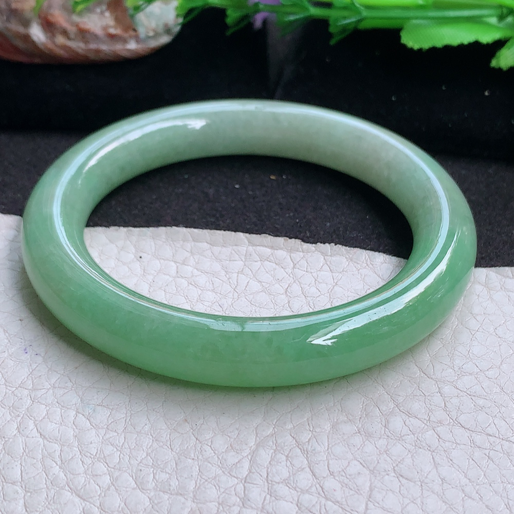 yh实拍56.5*11*10.5招财美人镯 缅甸翡翠a货玉手镯 半山半水圆条玉手环