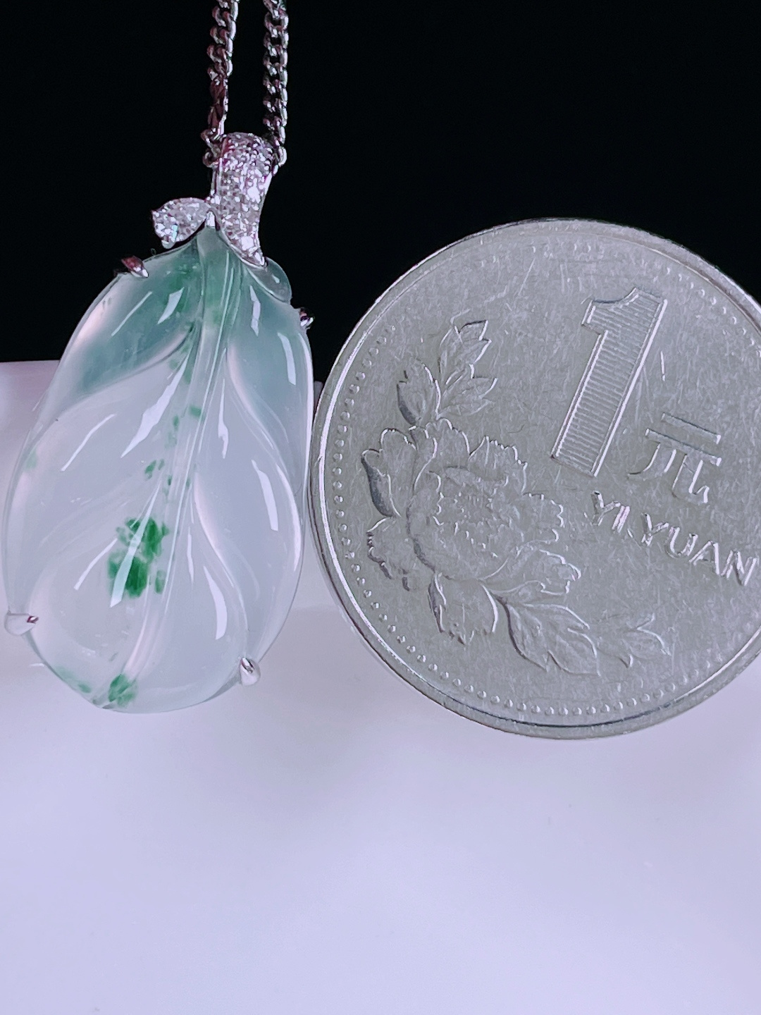 冰种树叶，老种起光，细底通透，尺寸：27.3/14/5mm0612