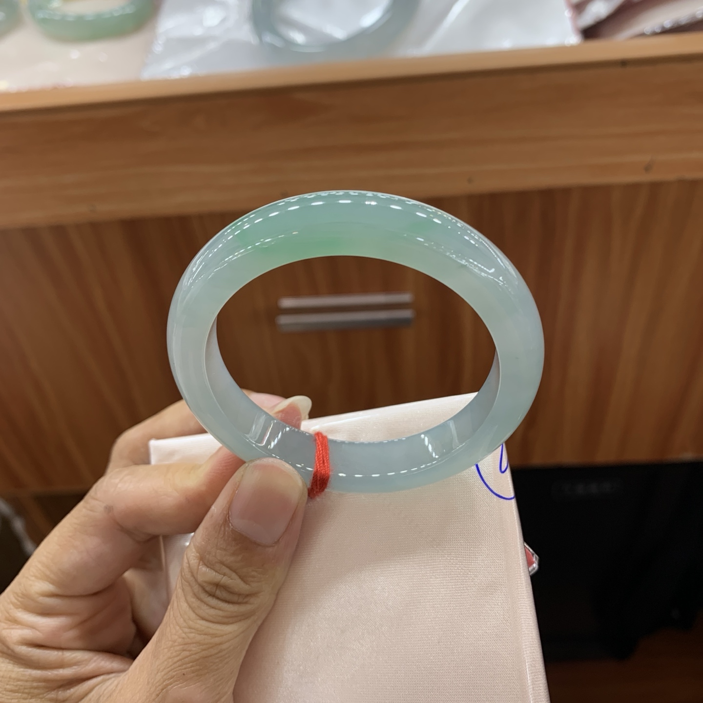 060921CK 飘绿正圈小圈口翡翠手镯 50.5-10.6-7.9
