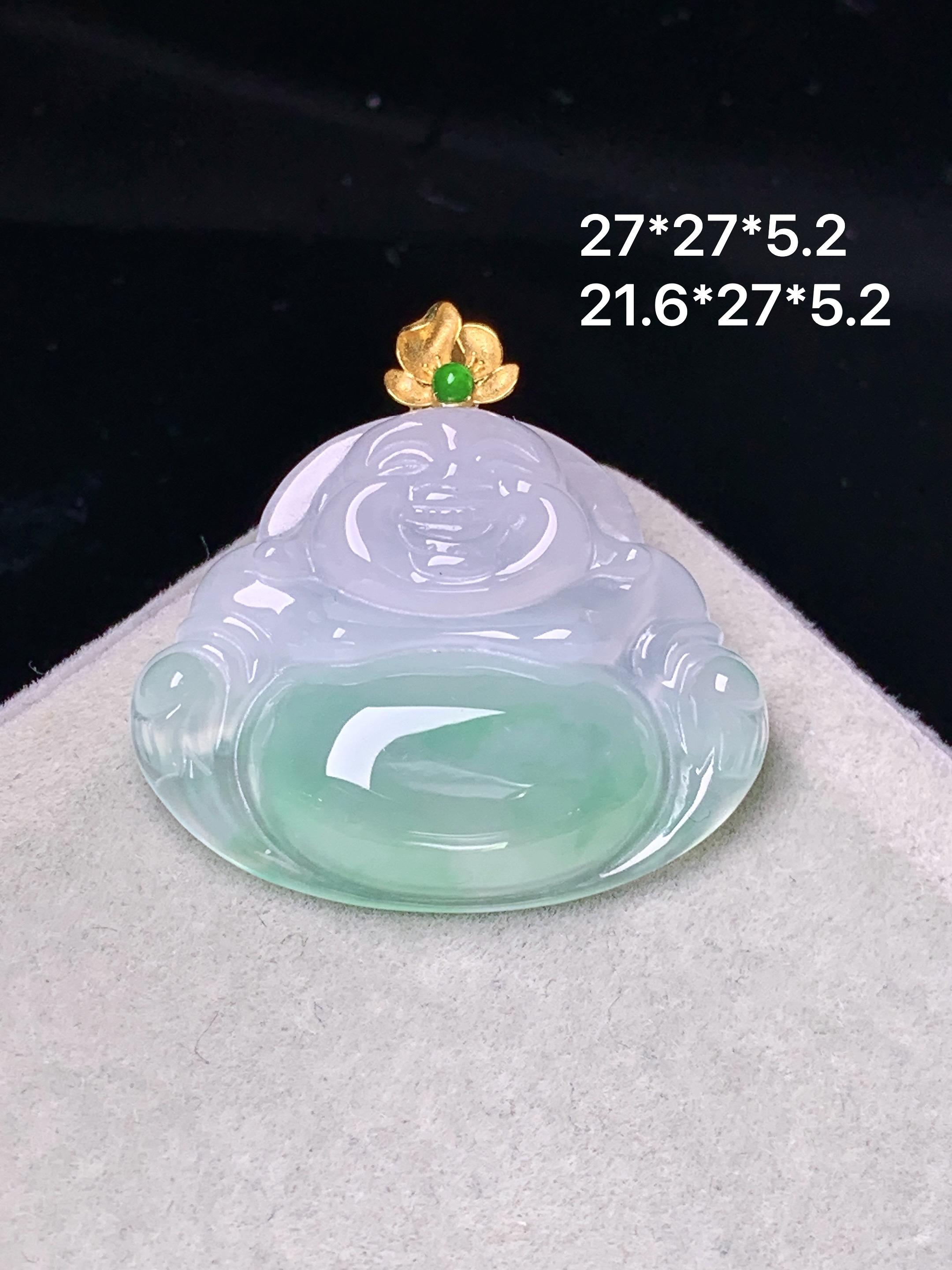 18金镶嵌飘绿佛公吊坠 玉质细腻 色泽艳丽清新 整体尺寸27*27*5.2 j2