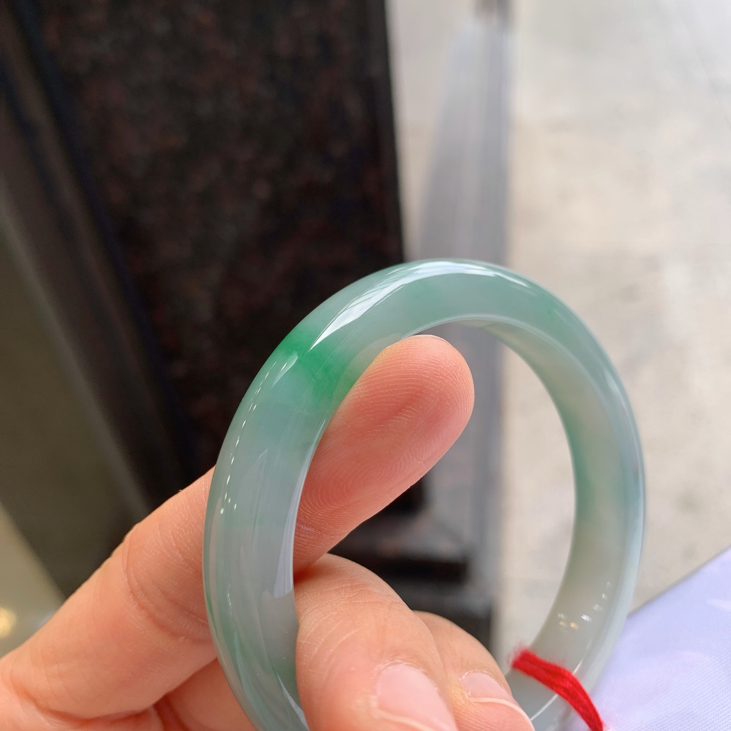 正圈飘绿 微细纹 尺寸：52.8/10/8 细腻