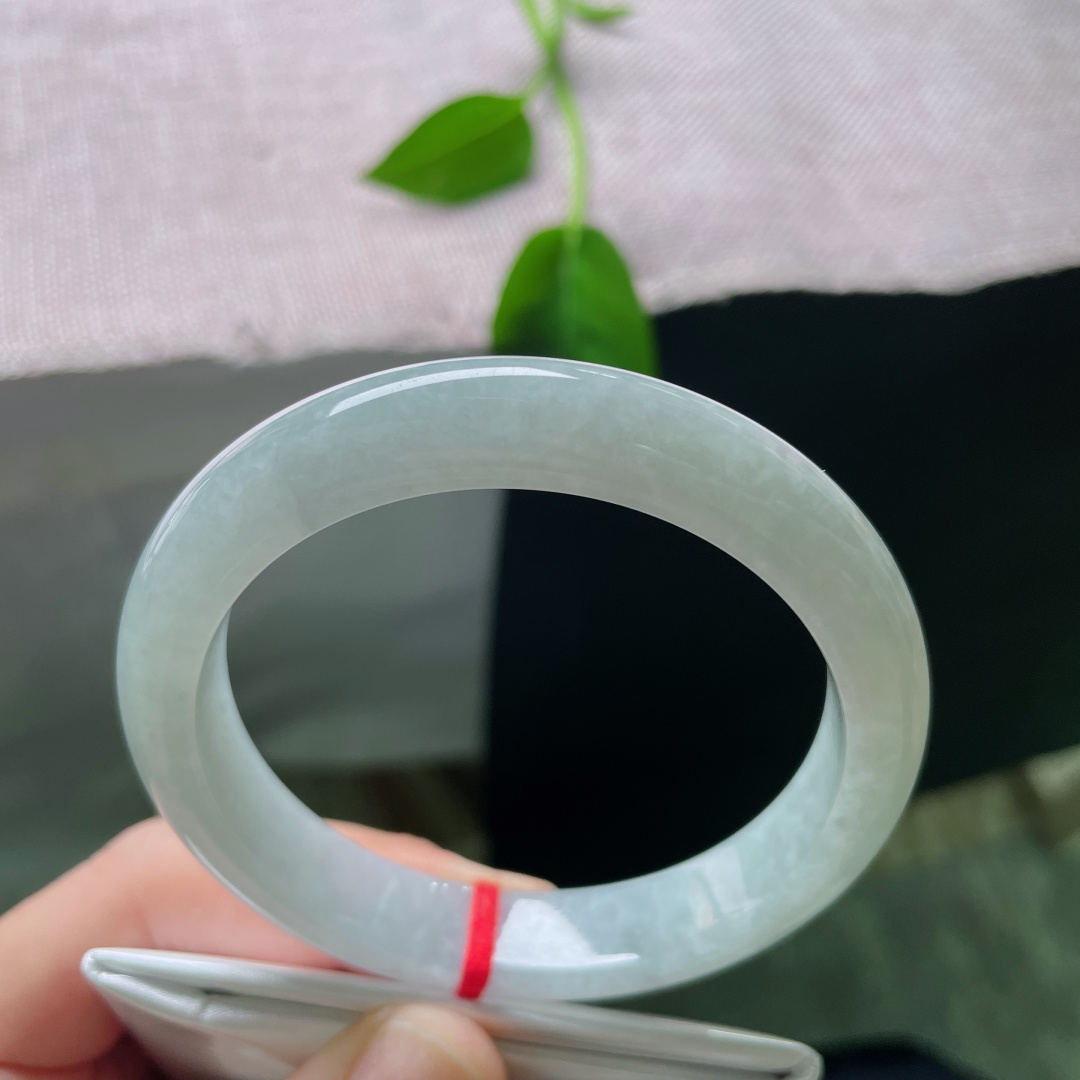 绿底正圈，水润细腻，温婉可人，贵气，有纹，ss54078a