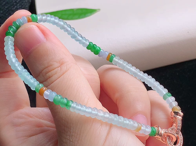 ️ 三彩手串，尺寸取一4.0-2.0mm，包A附证书