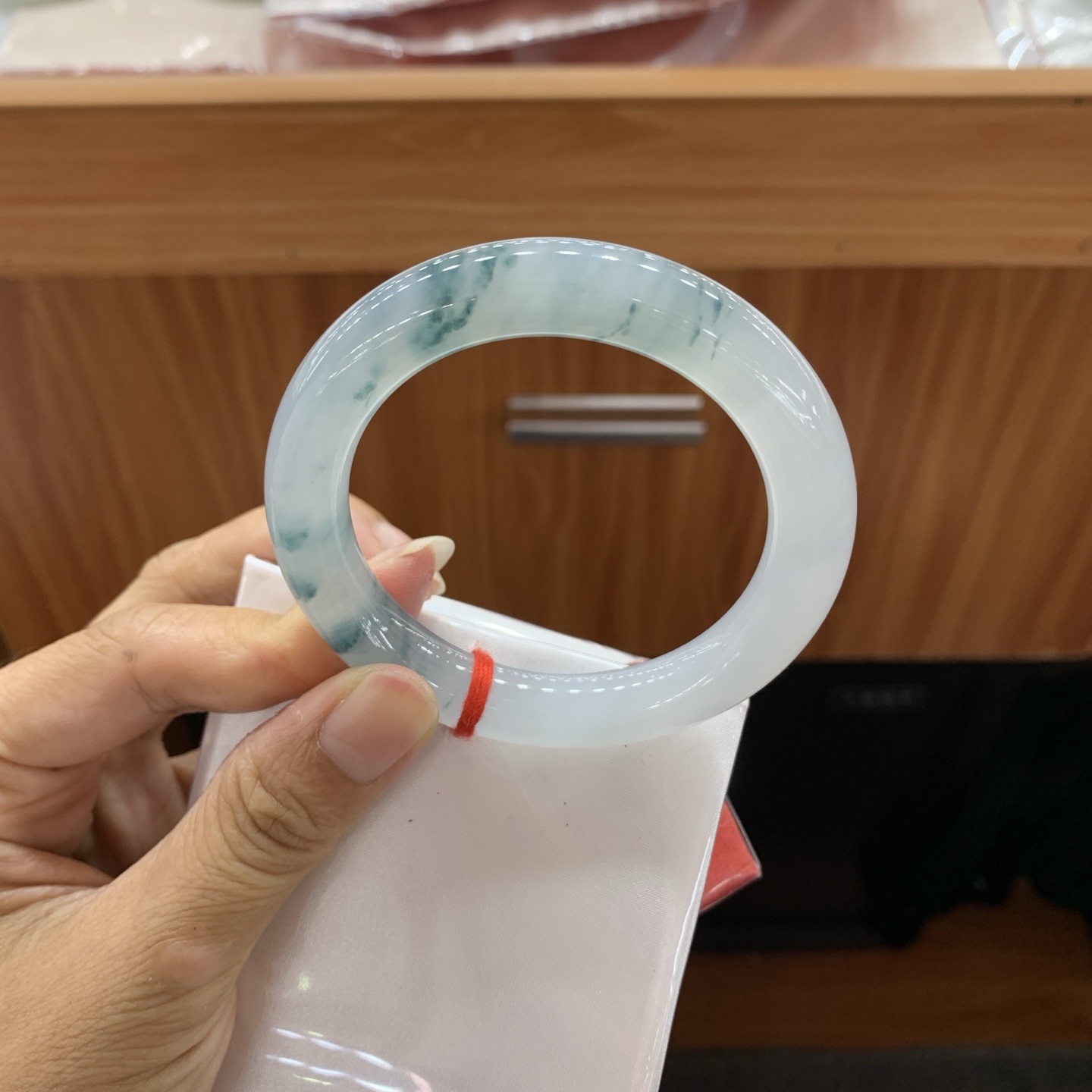 飘花圆条翡翠手镯 52.8-10.5-10.2