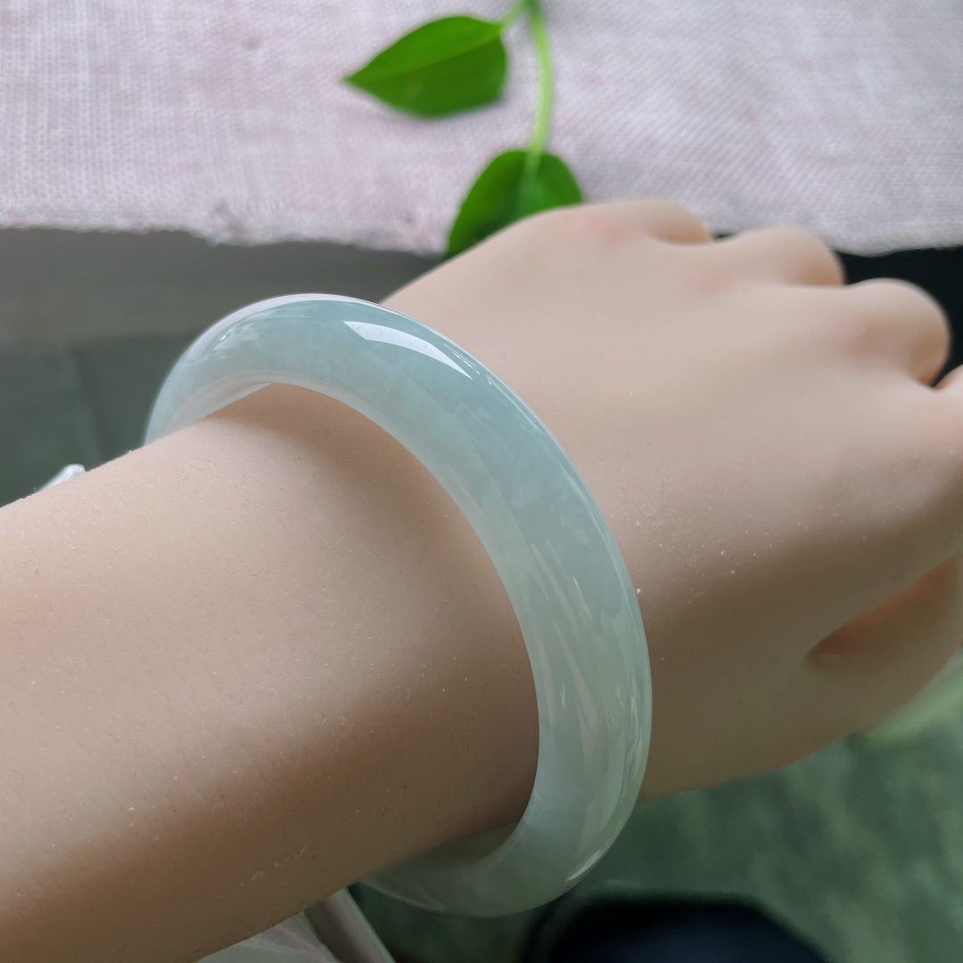 绿底正圈，水润细腻，温婉可人，贵气，有纹，ss54078a