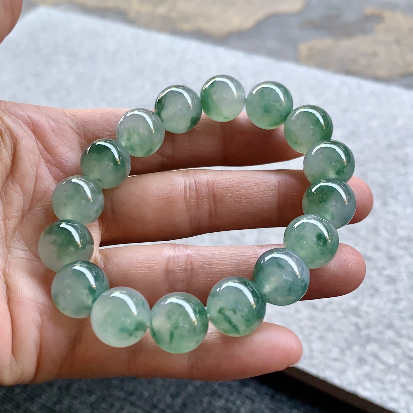 ️ 很有意境的一条飘花珠串 尺寸10.8/7.8 共18颗
