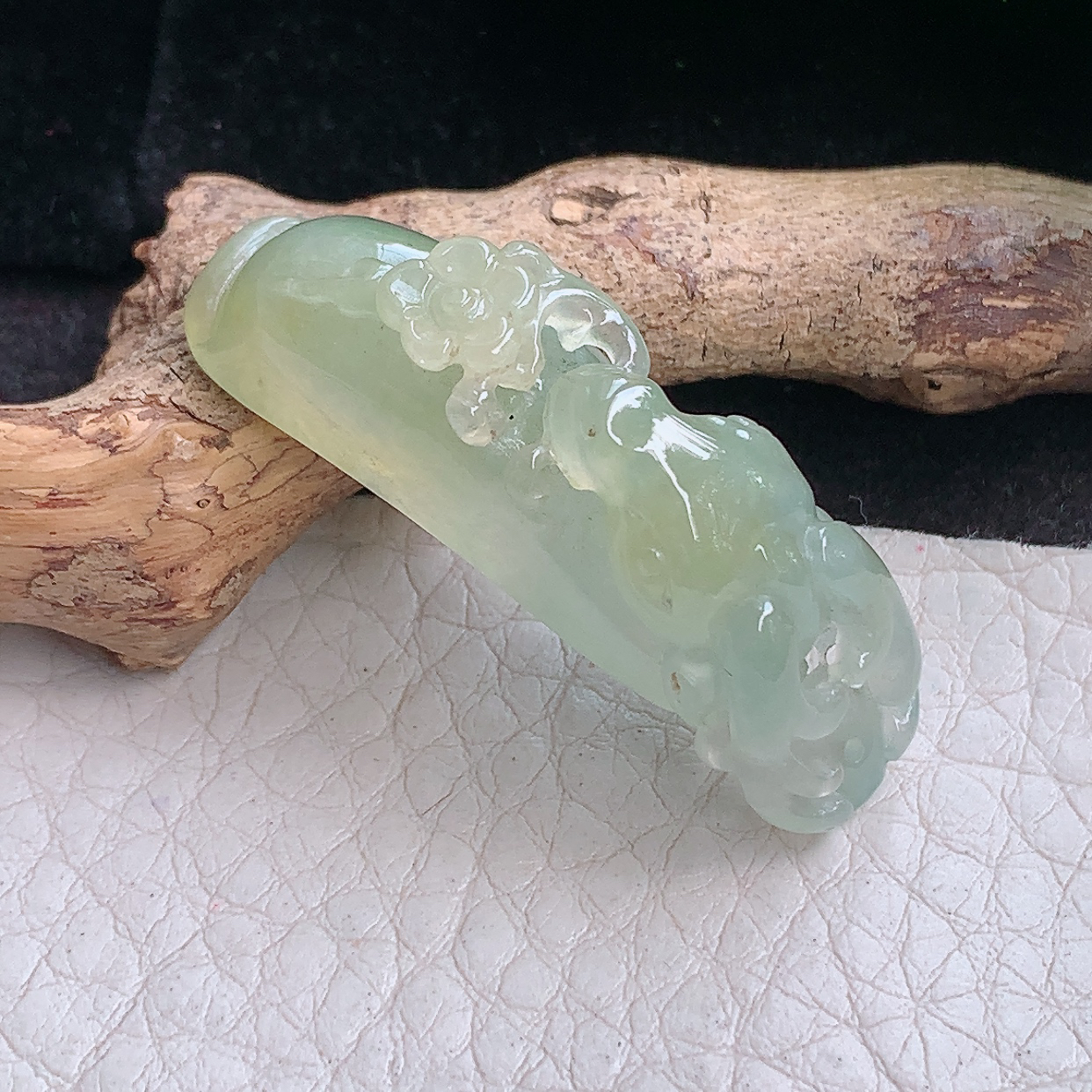 hx实拍42*10*13缅甸翡翠冰透黄翡福禄有财手牌 梅花鹿吊坠