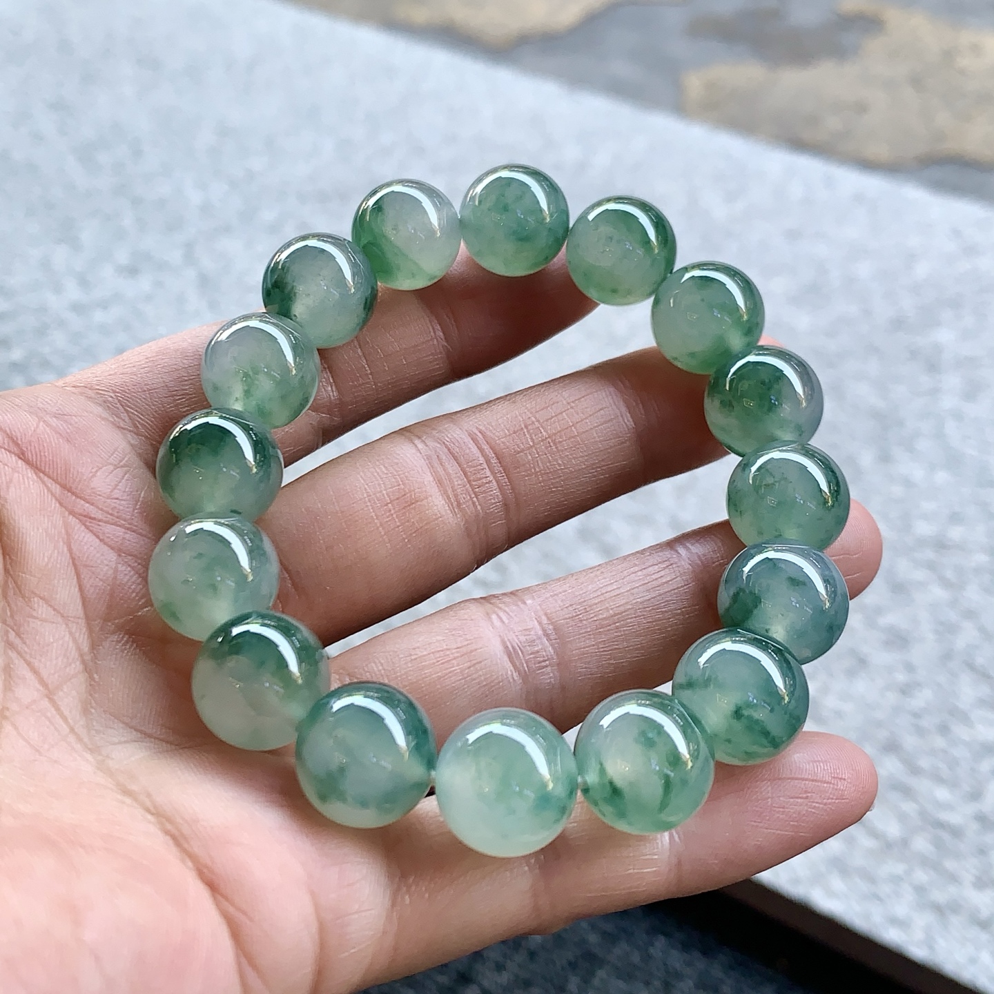 ️ 很有意境的一条飘花珠串 尺寸10.8/7.8 共18颗