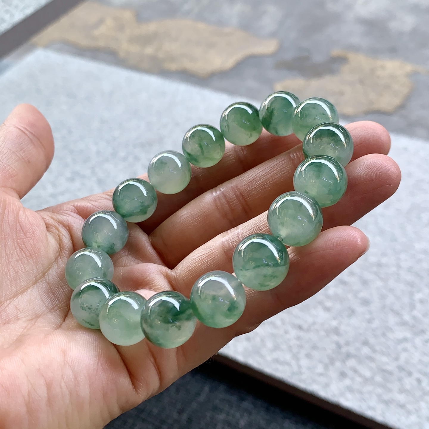 ️ 很有意境的一条飘花珠串 尺寸10.8/7.8 共18颗
