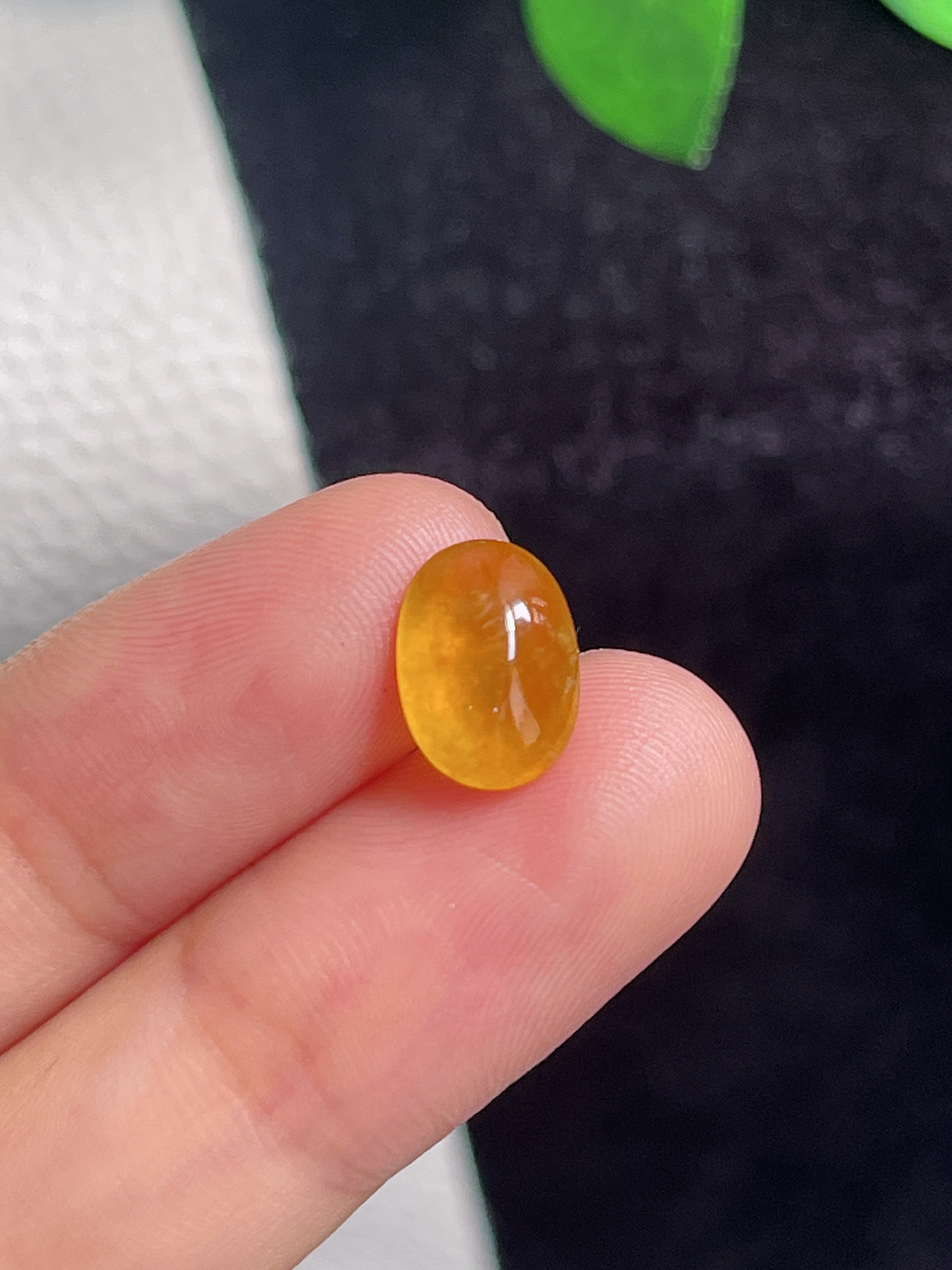 翡翠冰黄蛋面