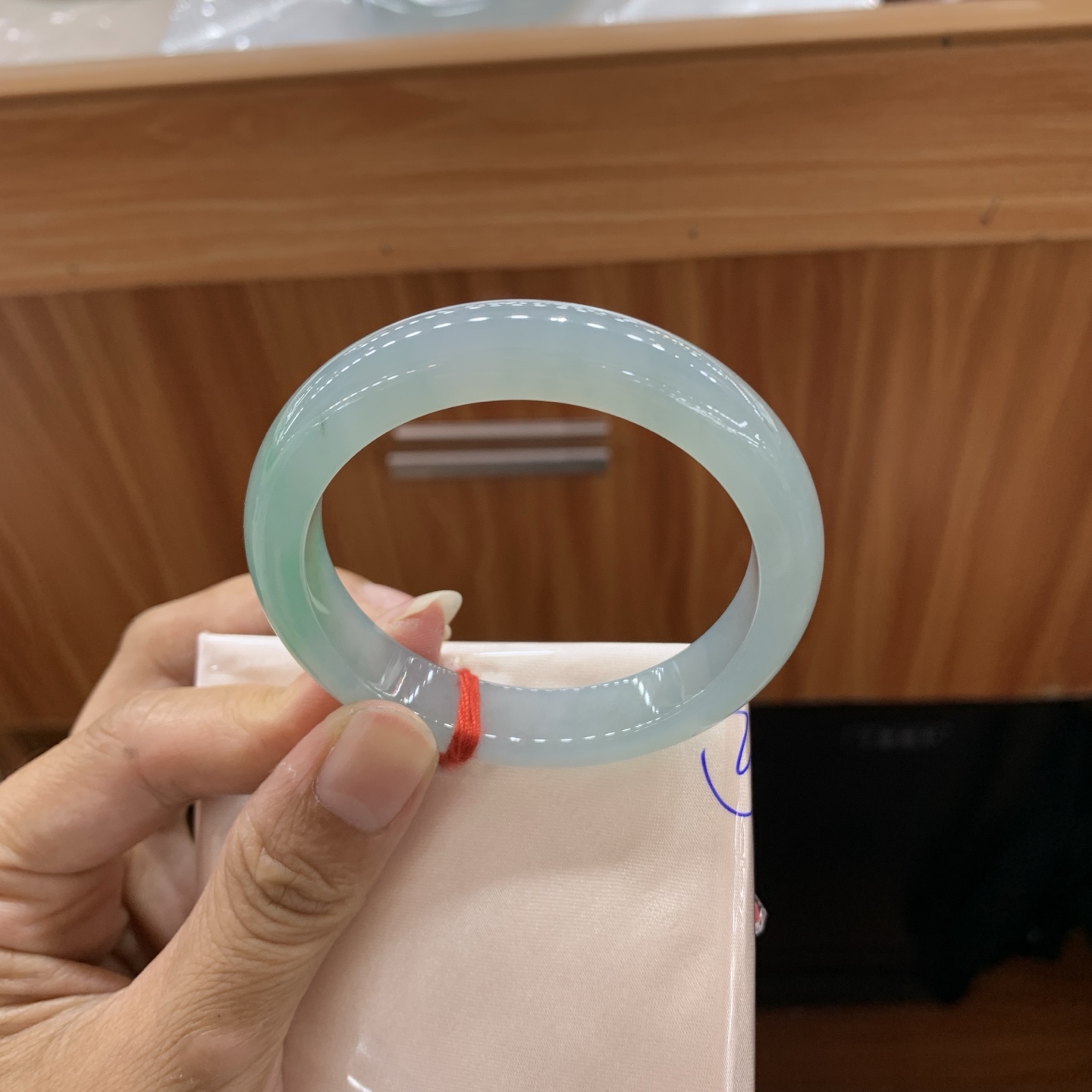 060921CK 飘绿正圈小圈口翡翠手镯 50.5-10.6-7.9