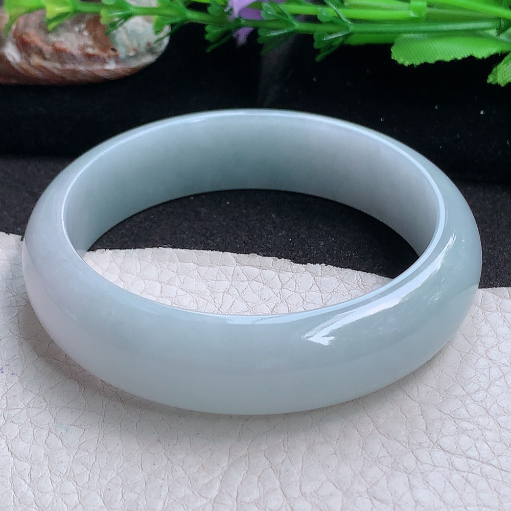 js实拍59*16*7.7轮胎镯 缅甸翡翠a货玉手镯 淡紫底胶感起圈玉手环