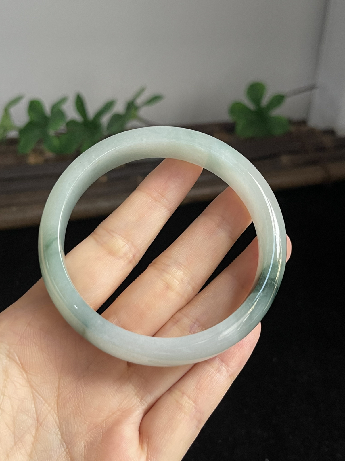 正圈57.3圈口，翡翠手镯