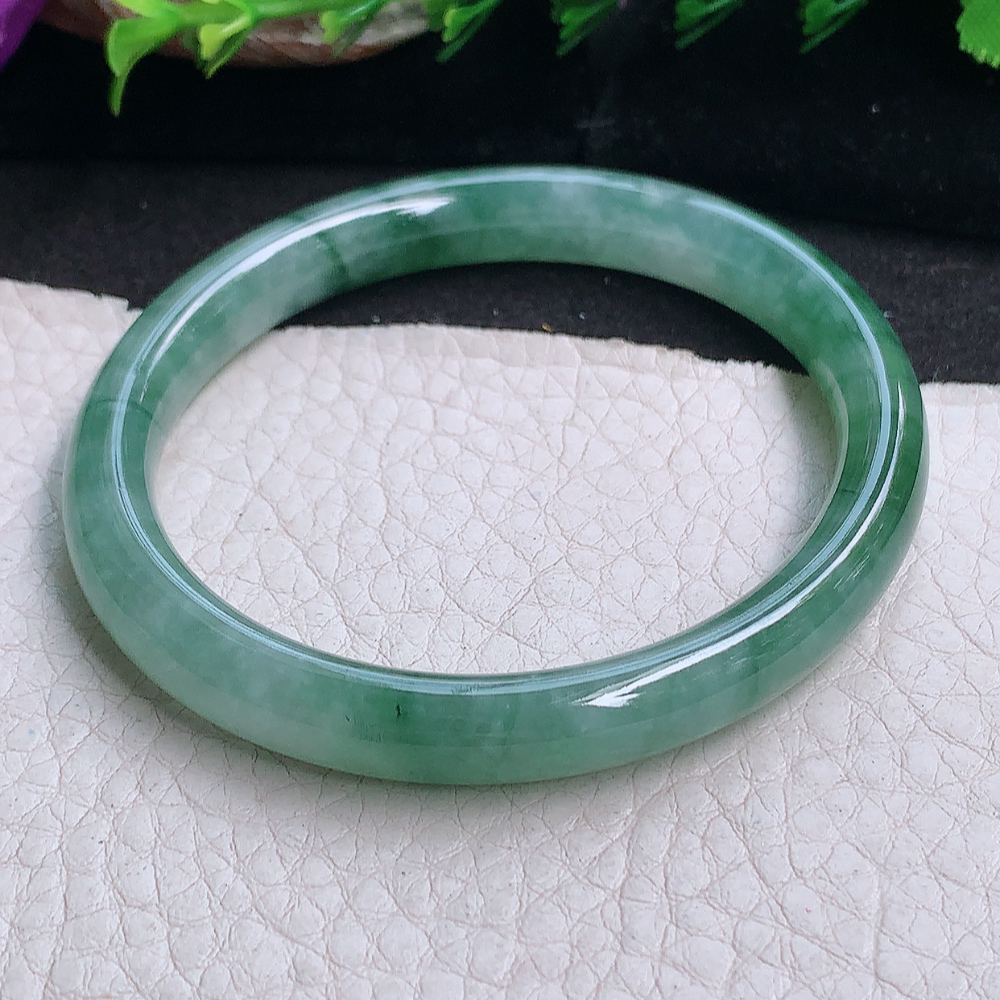 xh实拍55.5*50*8.2*7贵妃镯 缅甸翡翠a货玉手镯 冰飘花蛋形圆条玉手环