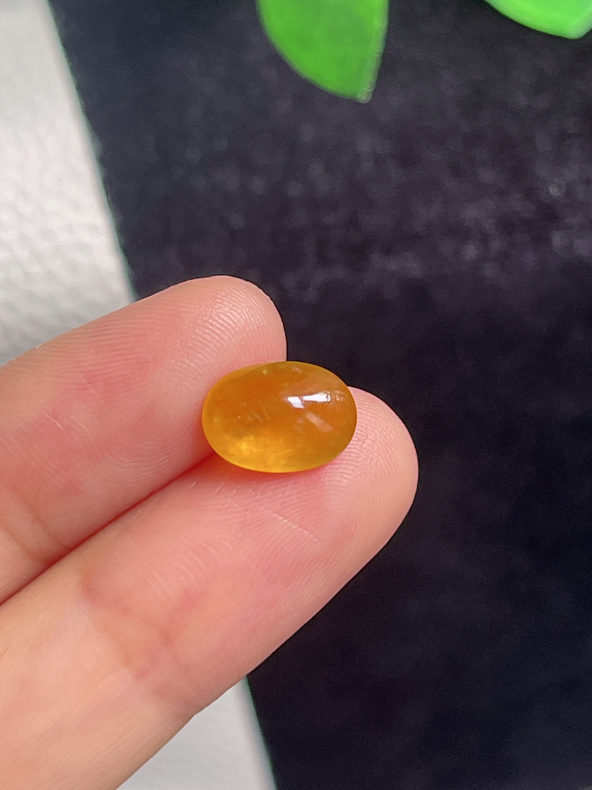 翡翠冰黄蛋面
