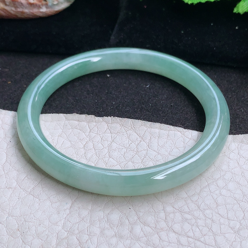 n小圈口51*7美人镯 缅甸翡翠a货玉手镯 清新胶感清秀圆条玉手环