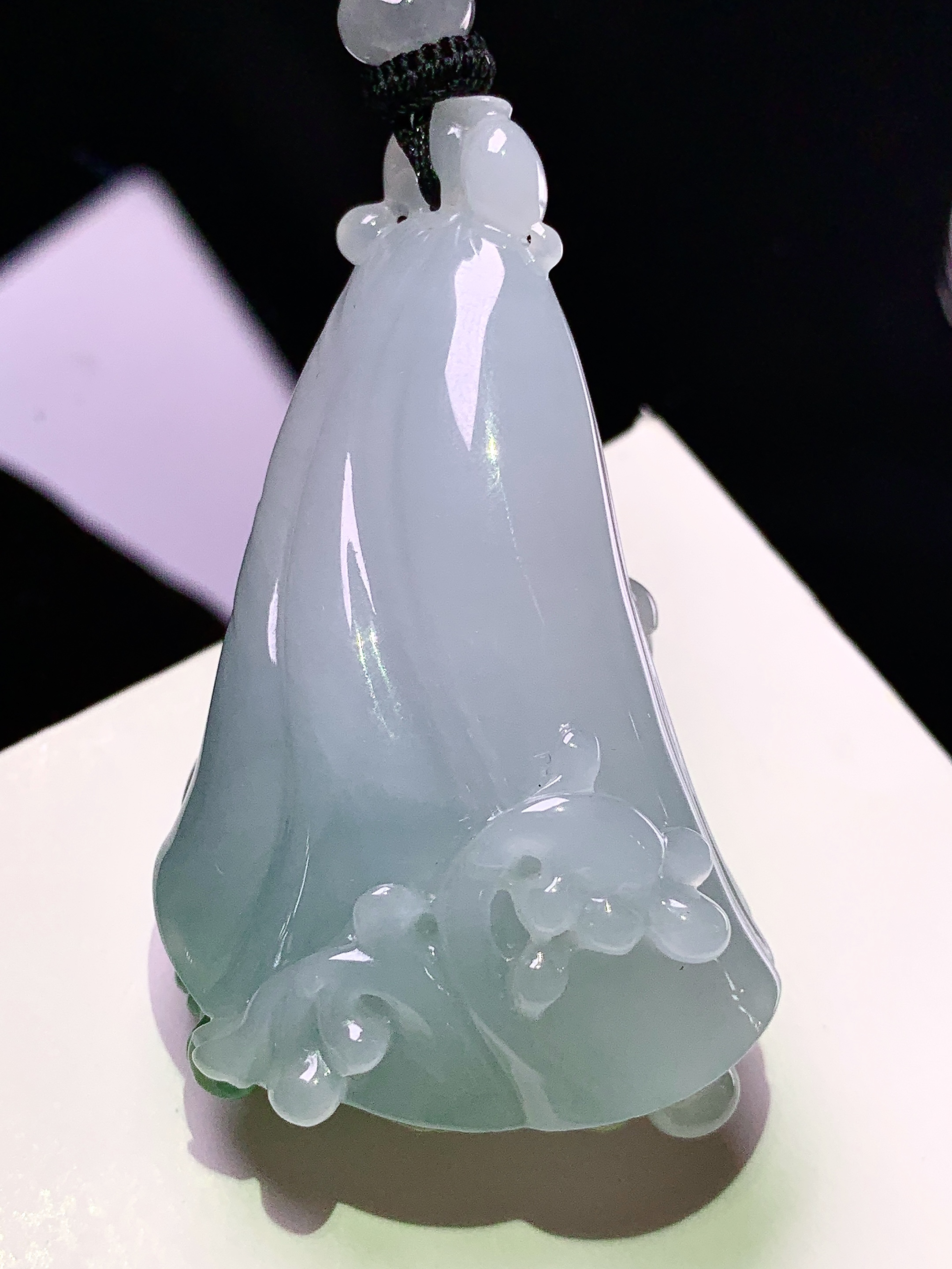 飘黄绿翡花件吊坠 玉质细腻 色泽艳丽清新 整体尺寸51.5*30.5*18.6 w1