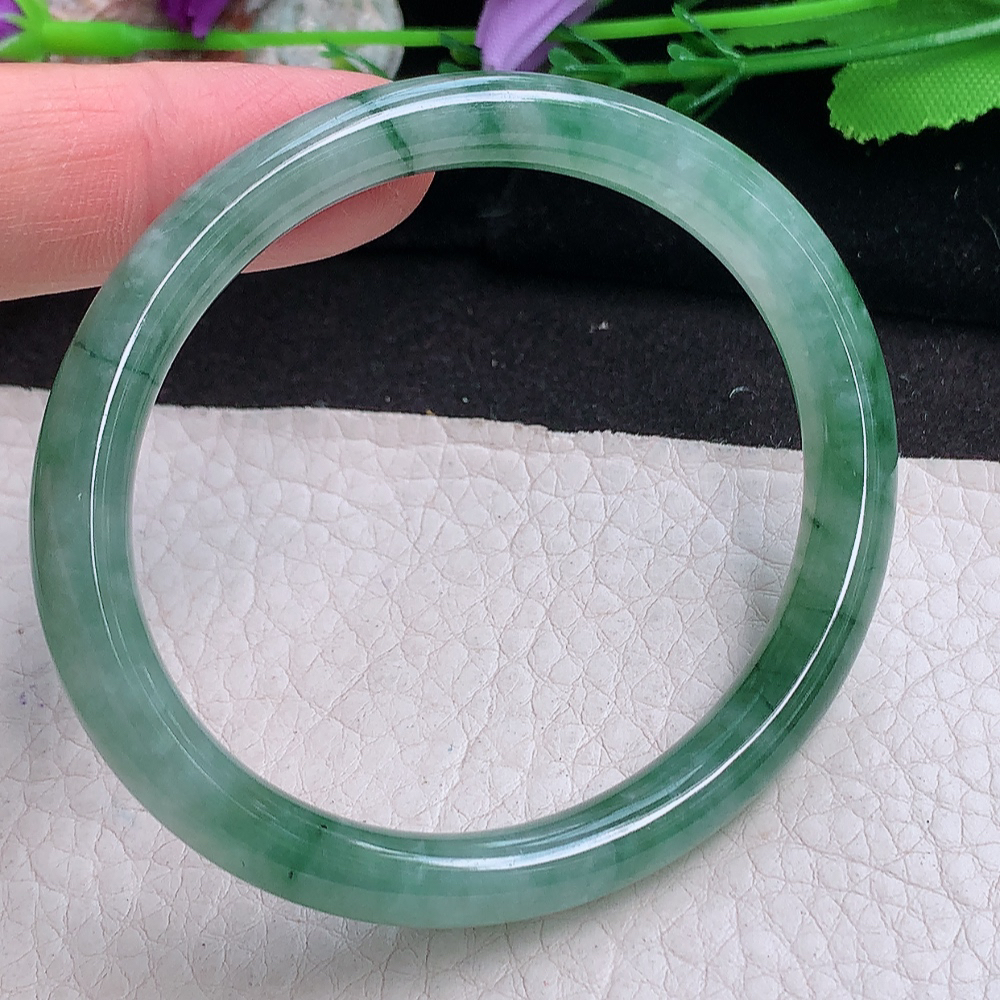 xh实拍55.5*50*8.2*7贵妃镯 缅甸翡翠a货玉手镯 冰飘花蛋形圆条玉手环