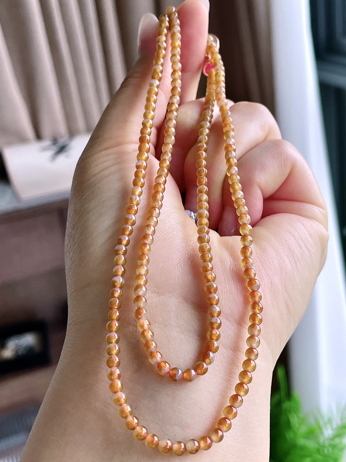 【珠子】冰黄翡珠链圆珠珠子珠链
【说明】缅料 性价比高  
【尺寸】3.5mm，32cm
【重量】