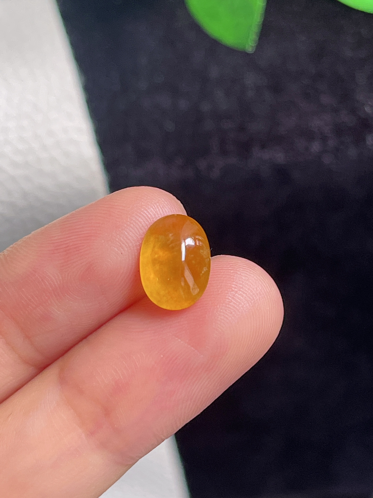 翡翠冰黄蛋面