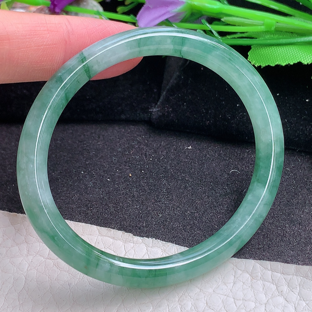 xh实拍55.5*50*8.2*7贵妃镯 缅甸翡翠a货玉手镯 冰飘花蛋形圆条玉手环