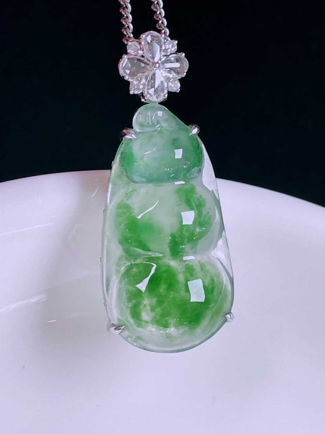 冰绿福豆，老种起光，细底通透，尺寸：31.5/13/7mm0612